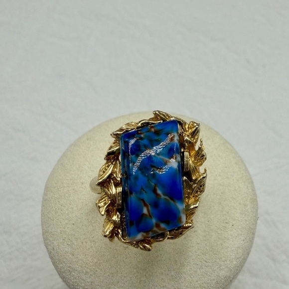 Vintage Stone ring set in Golds - Picture 1 of 5